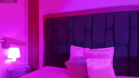 ELISE LEYTON online show from September 2025 04:07:02 PM