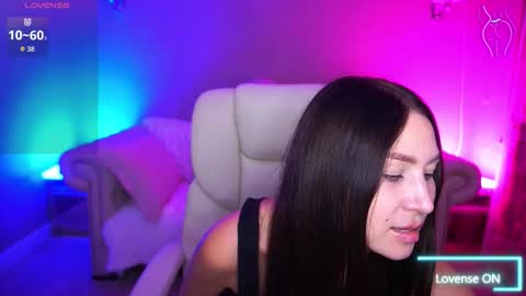 Snapshot of elisevelour chatting on October 2025 12:45:01 PM elisevelour online show from October 2025 12:45:01 PM