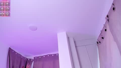 Snapshot of elissa_dominguez chatting on November 2025 03:24:02 PM Elissa online show from November 2025 03:24:02 PM