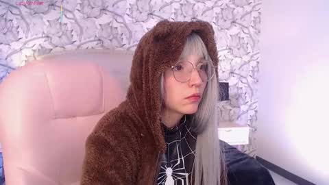 Snapshot of eliza_gh chatting on September 2025 08:02:01 PM Eliza online show from September 2025 08:02:01 PM