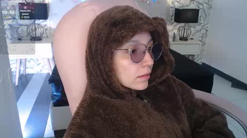 Snapshot of eliza_gh chatting on November 2025 07:08:02 PM Eliza online show from November 2025 07:08:02 PM