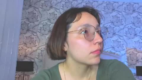 Eliza online show from March 2026 07:48:01 PM