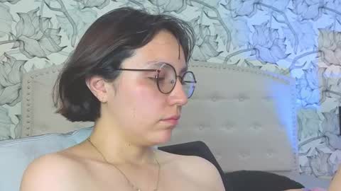 Eliza online show from April 2026 09:39:33 PM