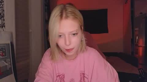 Snapshot of eliza_sadcat chatting on September 2025 05:18:02 PM Elizabeth online show from September 2025 05:18:02 PM