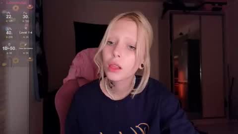 Snapshot of eliza_sadcat chatting on October 2025 07:13:01 PM Elizabeth online show from October 2025 07:13:01 PM