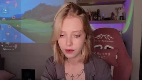 Snapshot of eliza_sadcat chatting on November 2025 05:16:01 PM Elizabeth online show from November 2025 05:16:01 PM