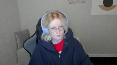 Snapshot of elizabeth_harpper chatting on September 2025 12:22:02 AM Elizabeth online show from September 2025 12:22:02 AM