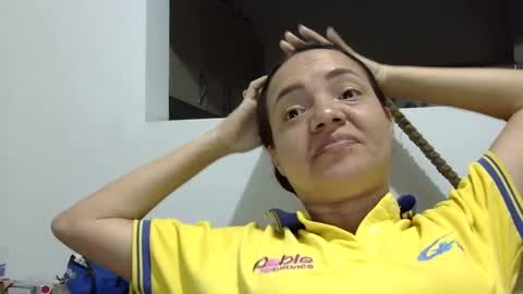 Elizabeth Martinez  online show from September 2025 10:43:01 PM