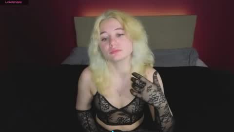 Elizabeth online show from May 2026 07:33:01 PM
