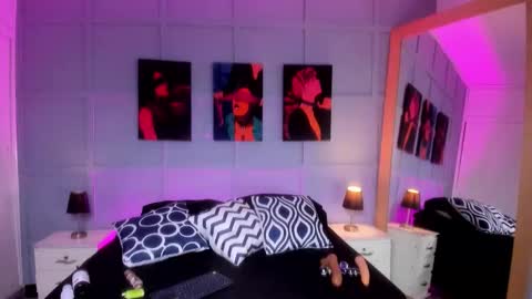  Elizabeth online show from December 2025 04:21:01 AM