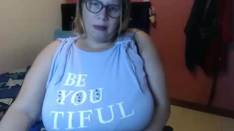 Snapshot of elizabethtaylor1 chatting on February 2025 01:48:02 PM Elizabeth online show from February 2025 01:48:02 PM