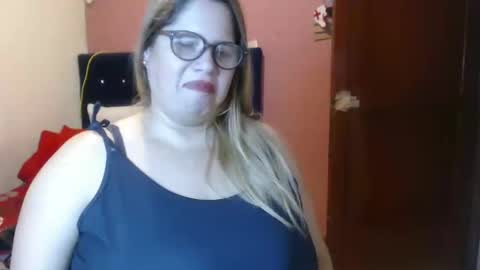 Snapshot of elizabethtaylor1 chatting on February 2025 01:18:02 PM Elizabeth online show from February 2025 01:18:02 PM