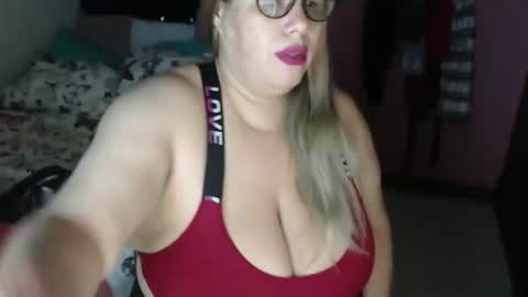 Snapshot of elizabethtaylor1 chatting on October 2025 10:48:02 AM Elizabeth online show from October 2025 10:48:02 AM