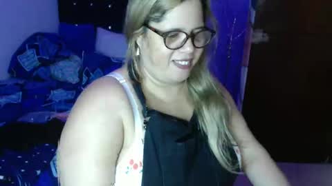 Snapshot of elizabethtaylor1 chatting on November 2025 03:08:02 PM Elizabeth online show from November 2025 03:08:02 PM