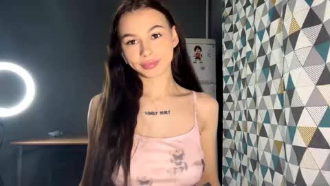 L O V E L Y online show from October 2025 09:25:02 PM