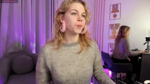 Snapshot of elizabethvane chatting on June 2026 05:42:01 AM Elizabeth online show from June 2026 05:42:01 AM