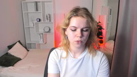 Snapshot of elizabethvane chatting on June 2026 05:50:02 PM Elizabeth online show from June 2026 05:50:02 PM