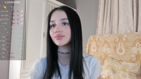 Snapshot of elizamaisy chatting on December 2024 02:35:02 PM Eva online show from December 2024 02:35:02 PM