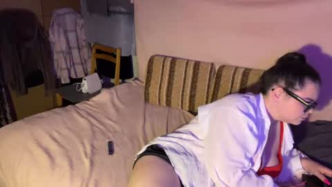 elizamoonlight online show from June 2026 06:16:01 PM