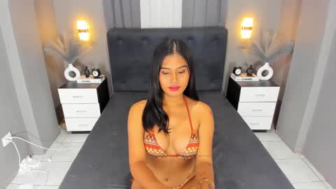 Snapshot of ella______ chatting on December 2024 08:22:02 PM Ella online show from December 2024 08:22:02 PM