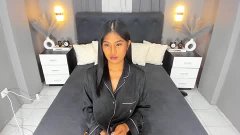 Snapshot of ella______ chatting on December 2024 08:41:01 AM Ella online show from December 2024 08:41:01 AM