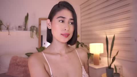 ELLA OWEN online show from April 2026 05:28:01 PM