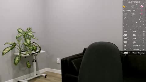 Snapshot of ella_sea chatting on December 2025 07:28:01 AM Ella online show from December 2025 07:28:01 AM