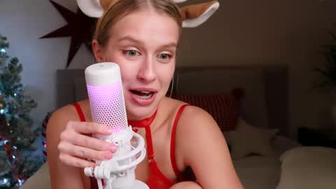 Ella online show from December 2024 01:26:02 AM