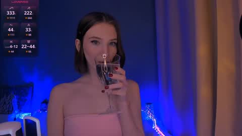 ellaamber online show from January 2025 10:31:01 PM