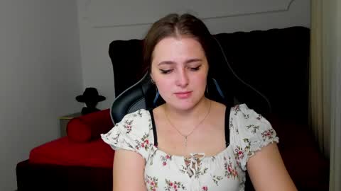 EllaBells online show from April 2026 05:01:02 AM