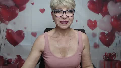 Snapshot of ellabonito chatting on May 2026 05:36:02 AM EllaBonito online show from May 2026 05:36:02 AM
