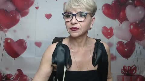 Snapshot of ellabonito chatting on May 2026 06:21:03 AM EllaBonito online show from May 2026 06:21:03 AM