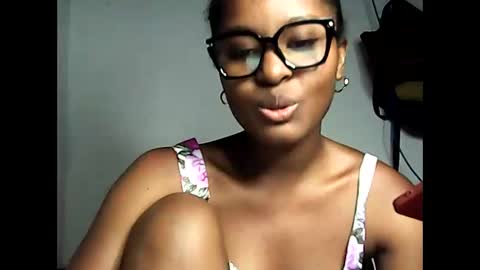 ellah245 online show from March 2026 07:11:01 PM