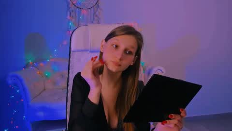 Snapshot of ellahorton chatting on February 2025 12:36:02 PM Ella online show from February 2025 12:36:02 PM