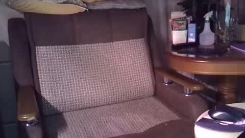 ellajohnsonx online show from November 2025 02:26:01 PM