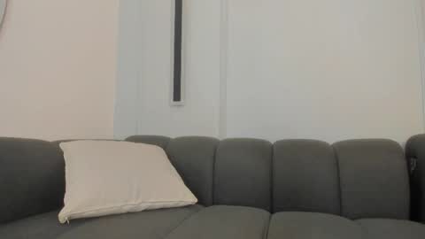 Snapshot of ellamontoya chatting on November 2025 11:24:01 AM Ella online show from November 2025 11:24:01 AM