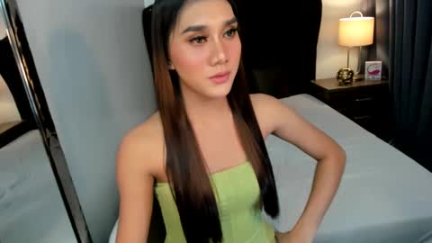 Snapshot of ellats_18 chatting on December 2024 09:26:02 PM Sophia online show from December 2024 09:26:02 PM