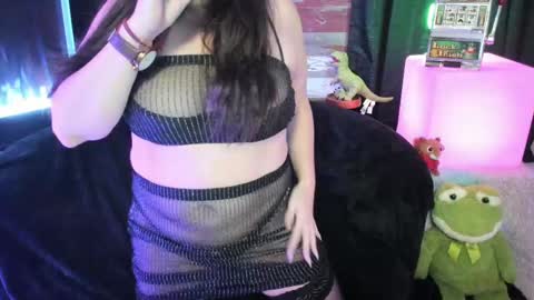 ELLE online show from October 2025 06:36:01 PM