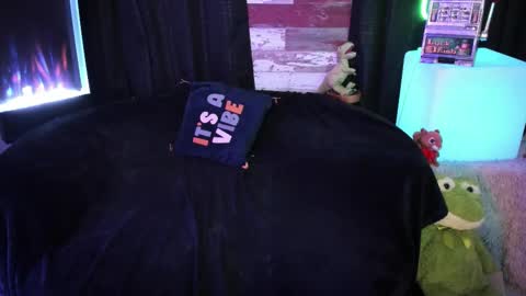 ELLE online show from March 2026 07:07:01 PM