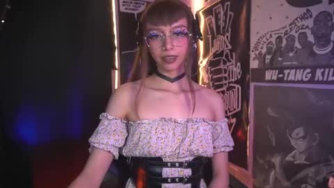 Snapshot of elle_uwu chatting on February 2026 08:03:02 PM follow me on instagram . online show from February 2026 08:03:02 PM