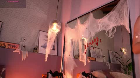 Snapshot of ellediane chatting on October 2025 12:26:01 AM Elle Diane online show from October 2025 12:26:01 AM