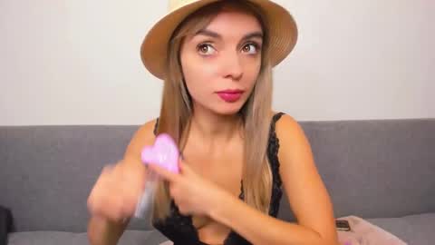 Snapshot of ellen_flow chatting on March 2025 02:54:01 PM ellen_flow online show from March 2025 02:54:01 PM