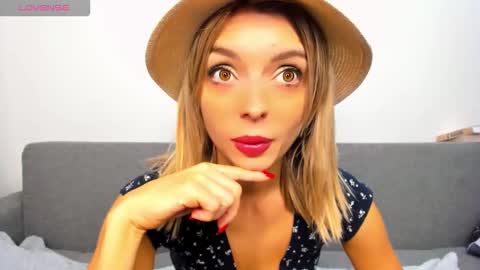 Snapshot of ellen_flow chatting on October 2025 09:50:01 PM ellen_flow online show from October 2025 09:50:01 PM