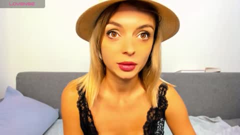 Snapshot of ellen_flow chatting on October 2025 08:54:02 PM ellen_flow online show from October 2025 08:54:02 PM