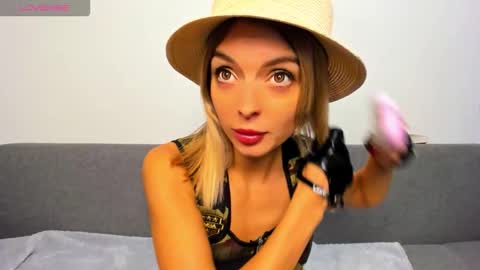 Snapshot of ellen_flow chatting on October 2025 09:15:02 PM ellen_flow online show from October 2025 09:15:02 PM