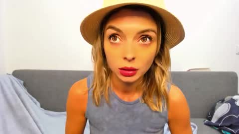 Snapshot of ellen_flow chatting on November 2025 09:37:01 PM ellen_flow online show from November 2025 09:37:01 PM