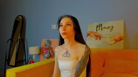 Snapshot of ellen_hops chatting on December 2025 04:31:02 AM Ellen online show from December 2025 04:31:02 AM