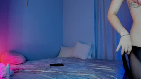 Snapshot of ellenmays chatting on January 2025 07:17:02 PM Ellen online show from January 2025 07:17:02 PM