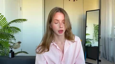 Ellie  --- Ill see you either on Friday or Saturday and definitely on Sunday  online show from September 2025 12:32:02 PM