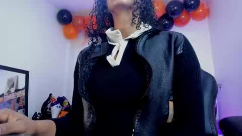  Ellie   online show from November 2025 02:29:02 PM